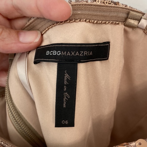 Beautiful sequin Bcbg dress size 6 - Picture 2 of 2